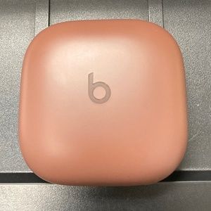 Wireless Beats x Kim Earbuds